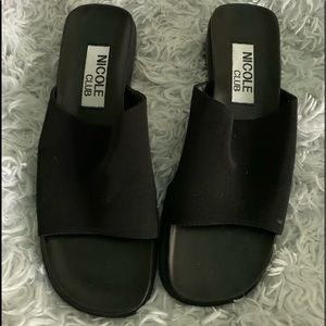 NWOT Nicole Club black sandals